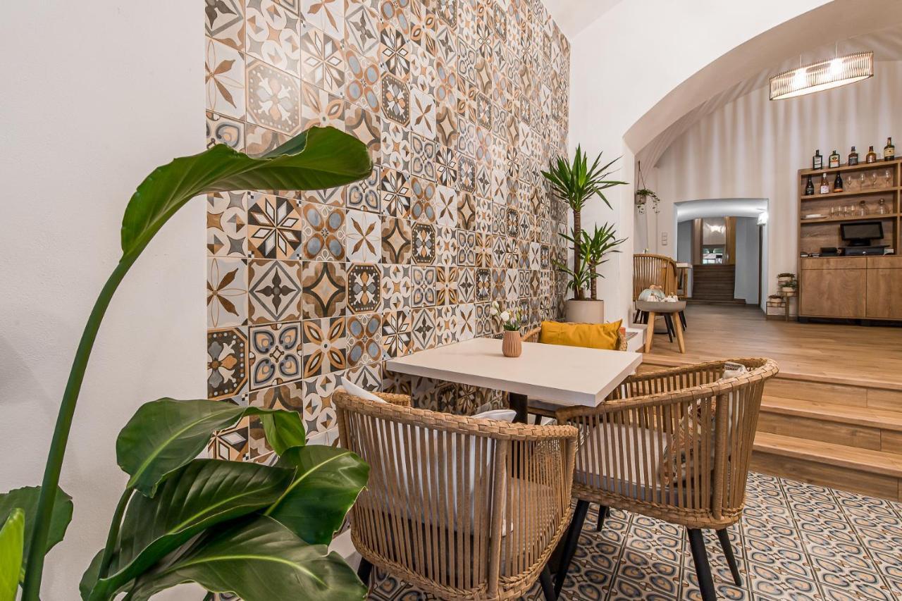 Apartmany Kolegium Prešov Buitenkant foto